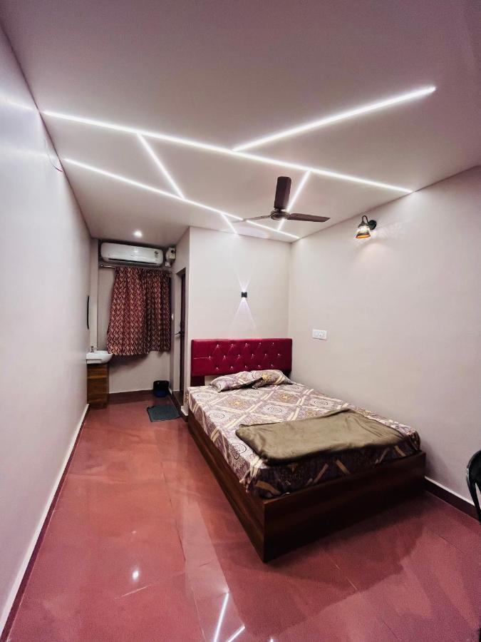 Kvm Tourist Home Palakkad Extérieur photo