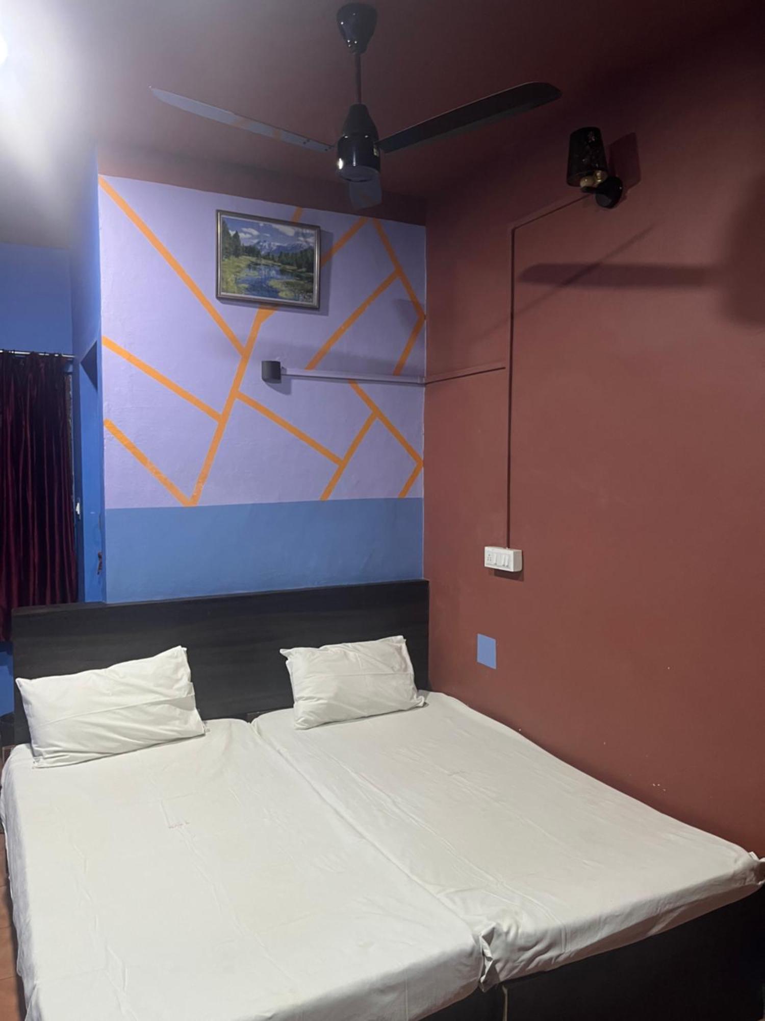 Kvm Tourist Home Palakkad Extérieur photo